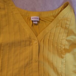 Merona Yellow V-Neck Button Front Pleated Women's Top